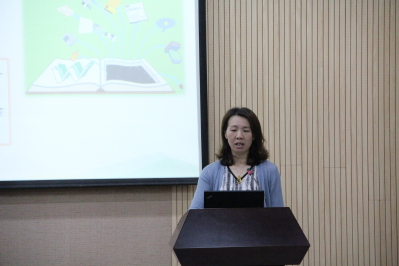 理学院张立红作报告